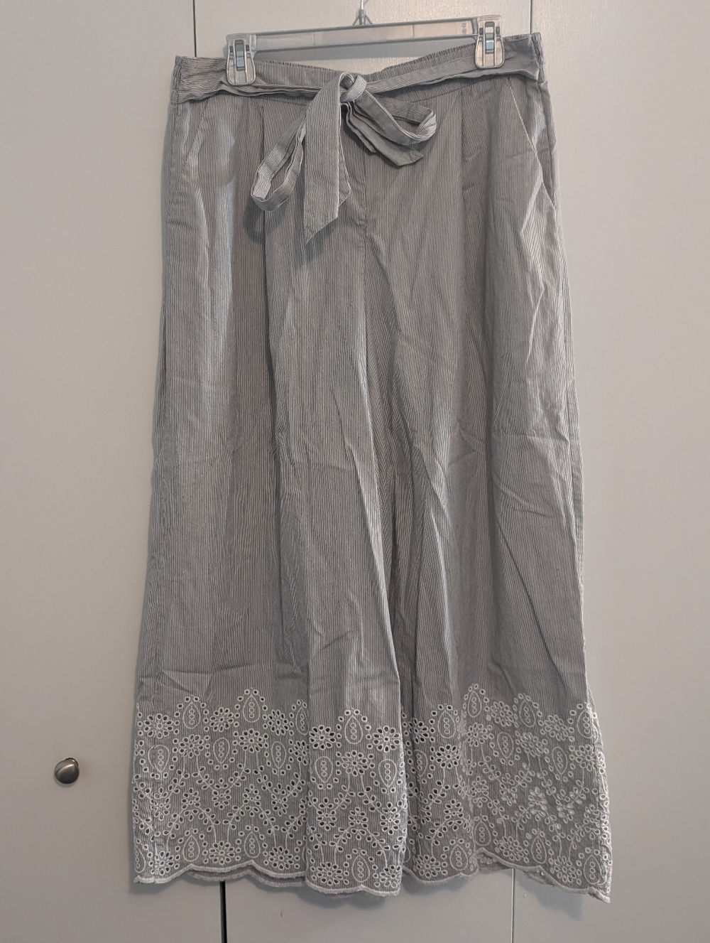 Gap Women's Pinstripe Eyelet Lace Dress Pants Tie Waist Sz Large 14 Tall Cotton